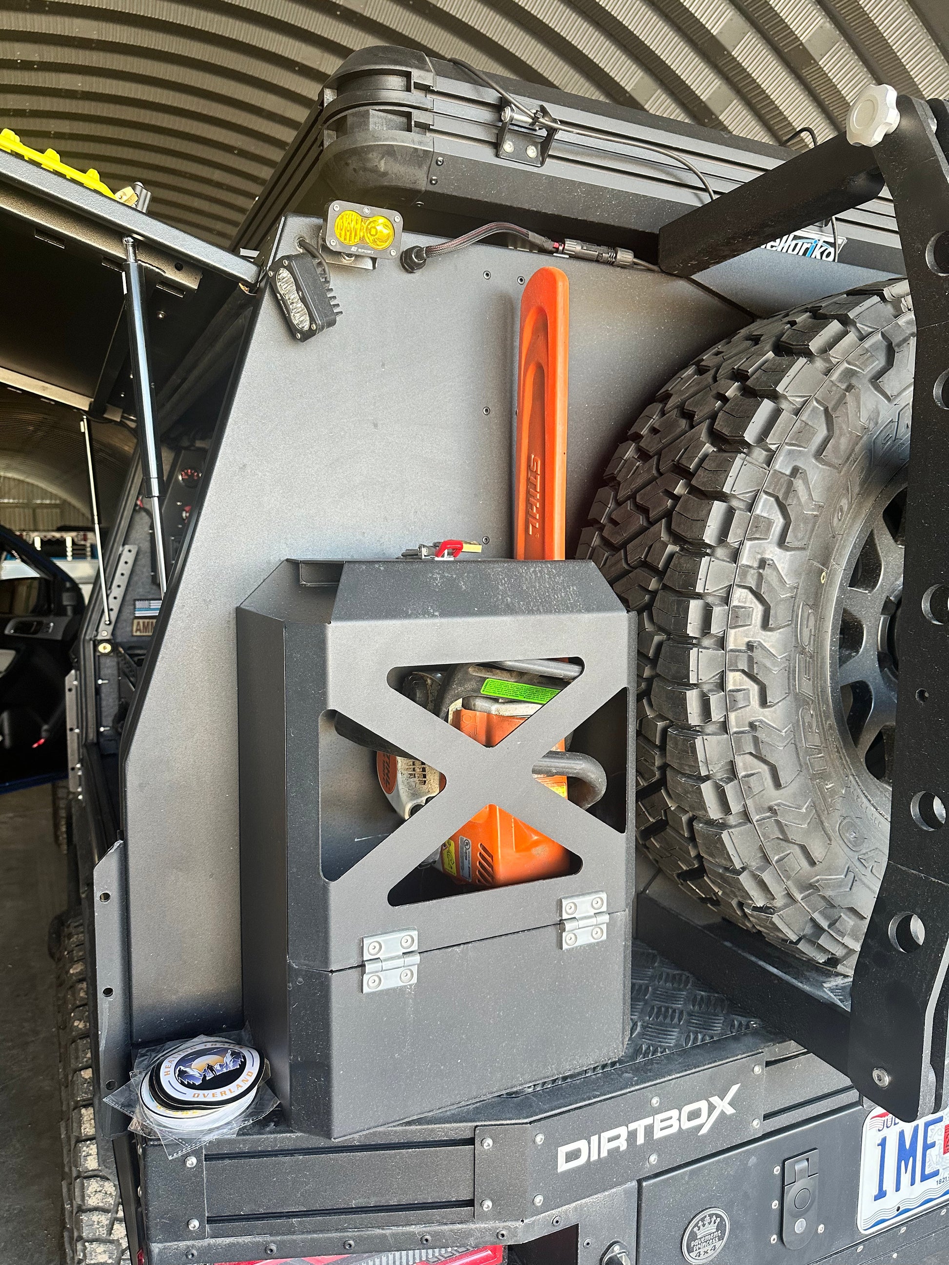 Jerry Can Holder/Mount Dirtbox Overland