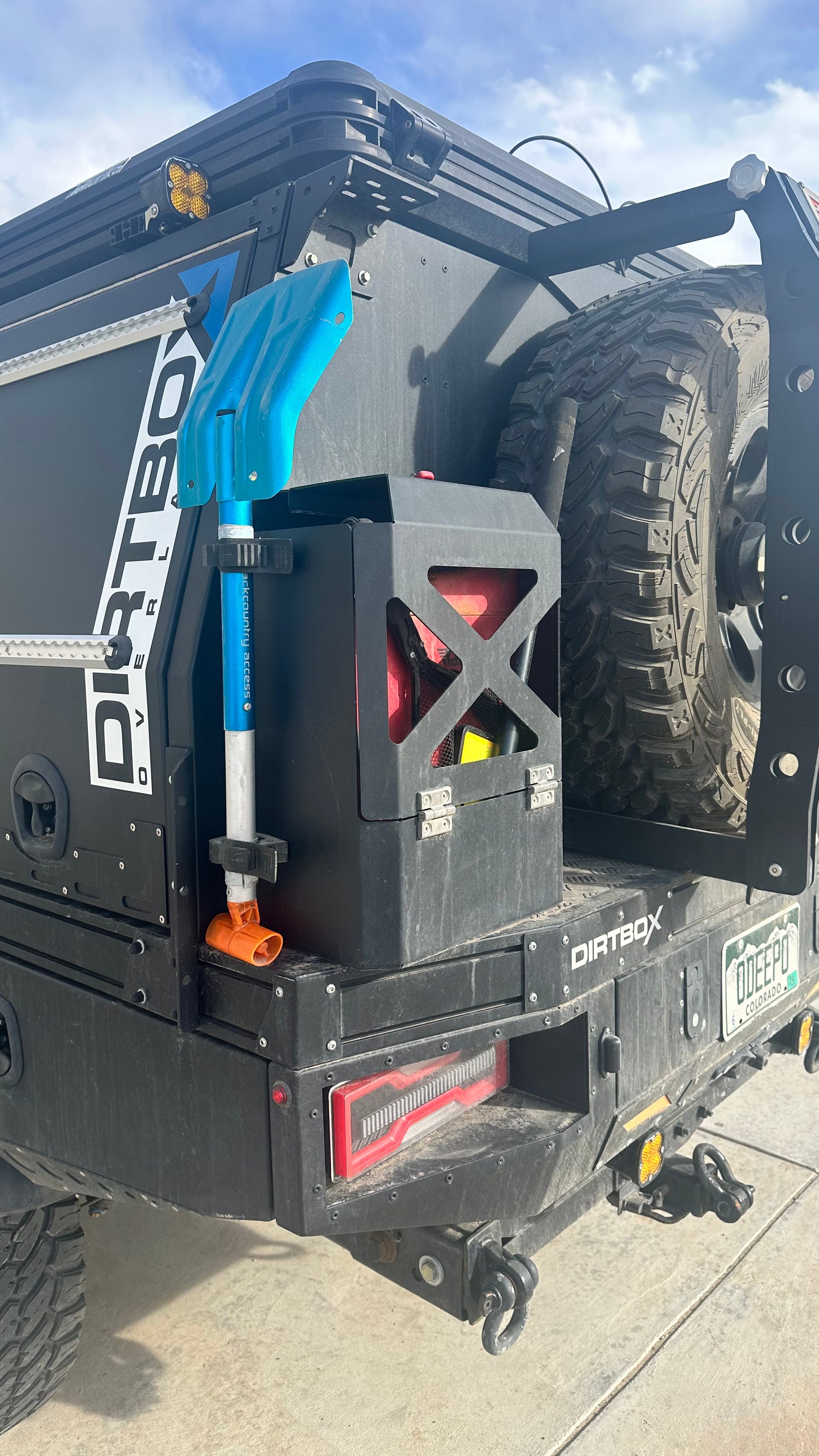 Jerry Can Holder/Mount Dirtbox Overland