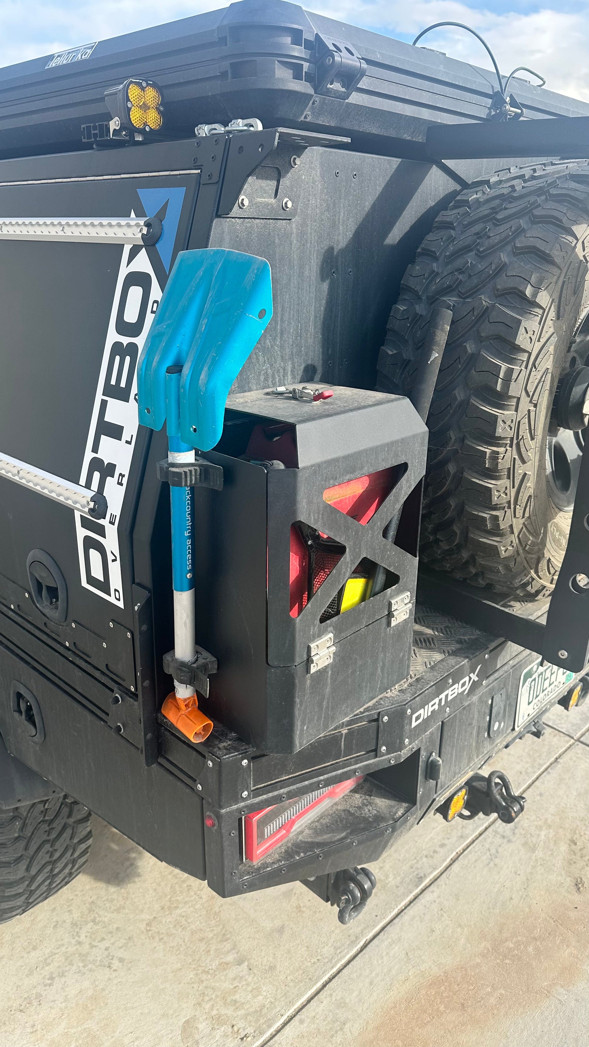 Jerry Can Holder/Mount Dirtbox Overland