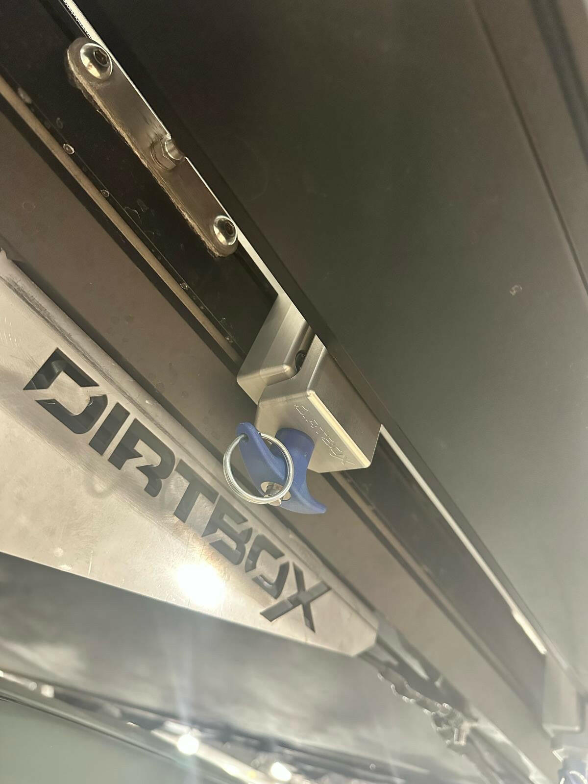 The Chunk Quick Release Bracket Dirtbox Overland