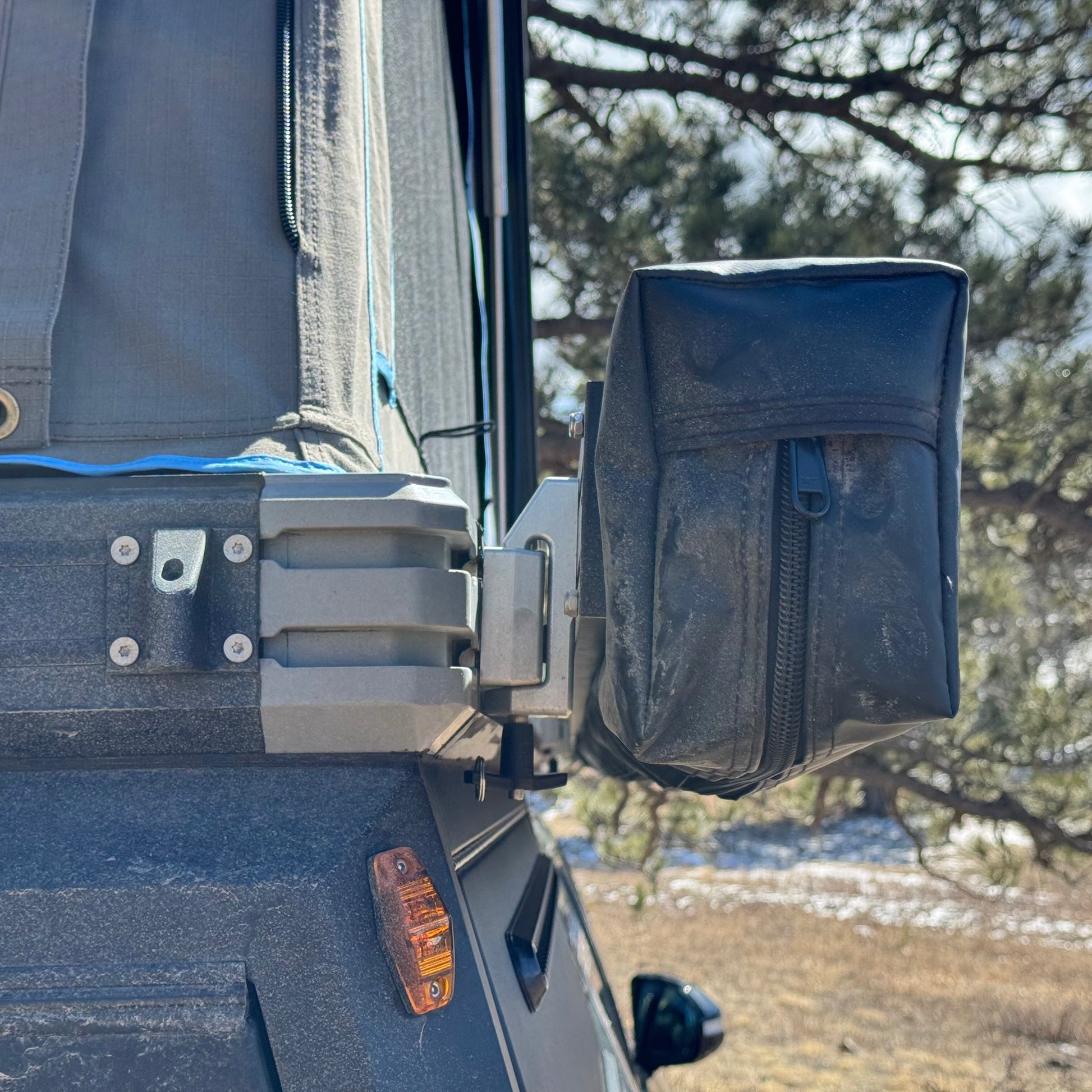 The Chunk Quick Release Bracket Dirtbox Overland