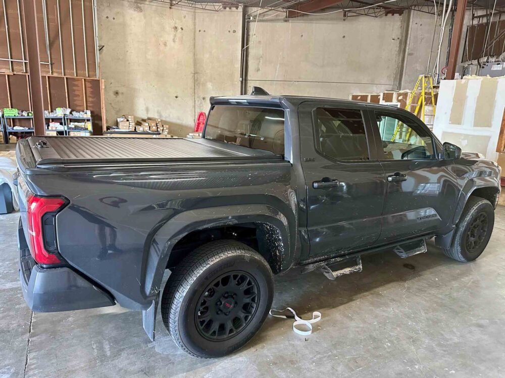 Toyota Tacoma 5ft bed cover rear view